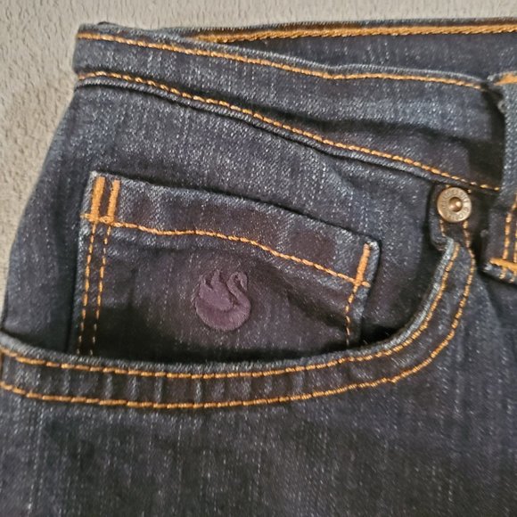 Gloria Vanderbilt Amanda Jeans Women 8 Blue Slim Capri Dark Wash Denim Normcore - Picture 4 of 15